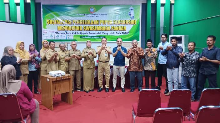 Rapat Koordinasi Komisi Pengawasan Pupuk dan Pestisida (KP3) Kota Pontianak. Pupuk Bersubsidi Mendukung Swasembada Pangan. Pontianak, 9 Desember 2025