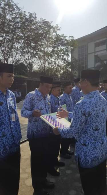 DINAS  PANGAN PERTANIAN DAN PERIKANAN KOTA  PONTIANAK MENELURKAN PEGAWAI TELADAN