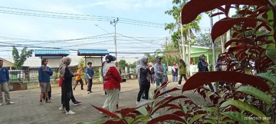 JUM'AT CERIA DENGAN SENAM ZUMBA DILINGKUNGAN DINAS PANGAN PERTANIAN DAN PERIKANAN  KOTA PONTIANAK