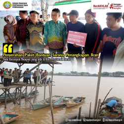 Penyerahan Paket Bantuan Sarana Penangkapan Ikan