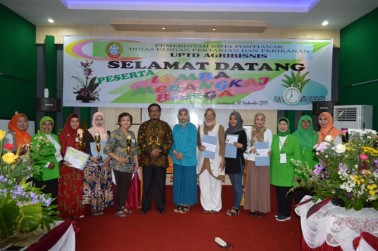 SEMARAK FUN WEEKEND WITH ALOEVERA UPTD AGRIBISNIS  GELAR LOMBA MERANGKAI BUNGA