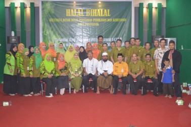 HALAL BI HALAL  KELUARGA BESAR DINAS PERTANIAN PERIKANAN DAN KEHUTANAN  KOTA PONTIANAK TAHUN 2016