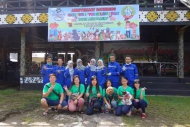 VAKSINASI RABIES DALAM RANGKA ANNIVERSARY GATHERING PONTIANAK DOG LOVER  BERTEMAKAN HIGH FIVE IF YOU BELIEVE THAT, DOGS ARE FAMILY