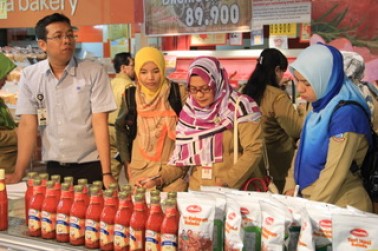 PENGAWASAN PRODUK HASIL PERTANIAN DI PASAR MODERN DAN TRADISIONAL MENJELANG BULAN RAMADHAN